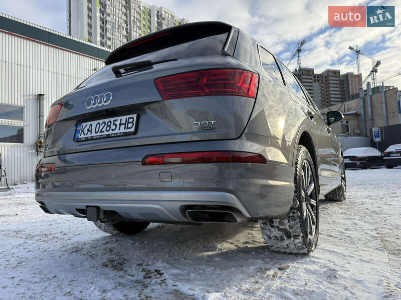 Внедорожник / Кроссовер Audi Q7 2017 в Киеве