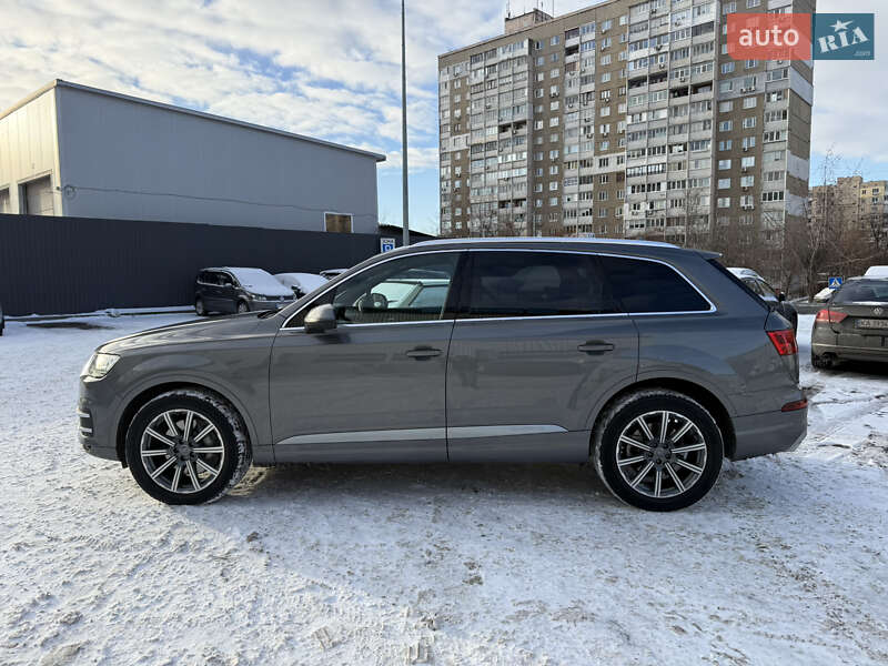 Внедорожник / Кроссовер Audi Q7 2017 в Киеве