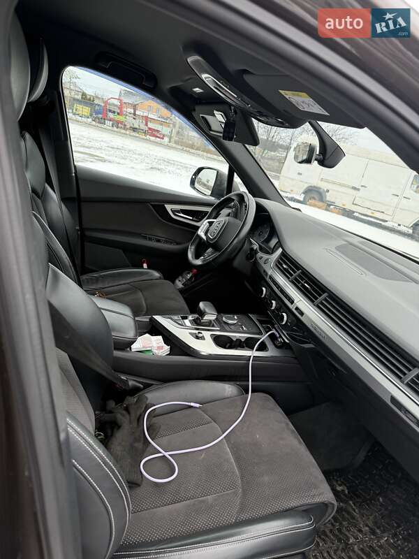Позашляховик / Кросовер Audi Q7 2018 в Вінниці
