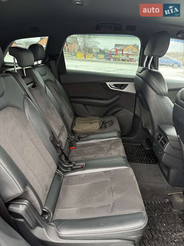 Позашляховик / Кросовер Audi Q7 2018 в Вінниці