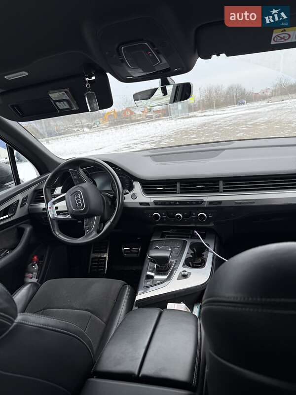 Позашляховик / Кросовер Audi Q7 2018 в Вінниці