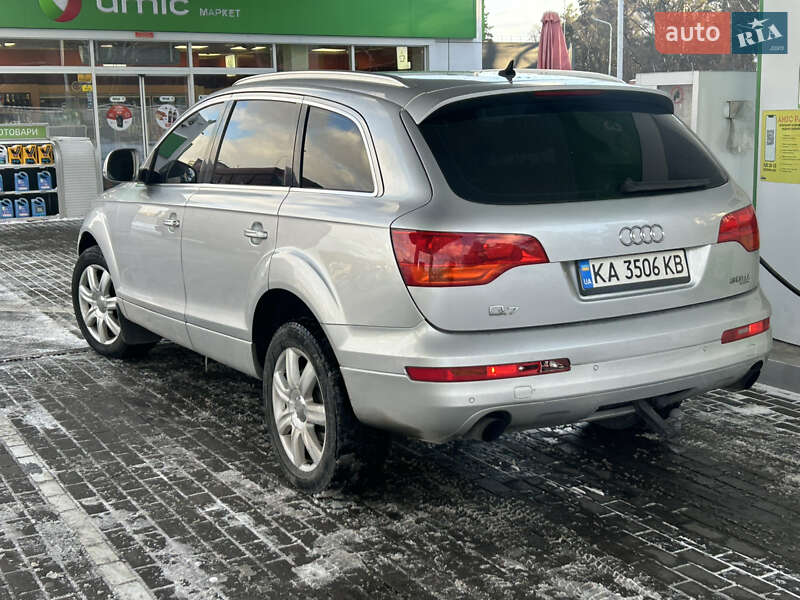 Позашляховик / Кросовер Audi Q7 2006 в Полтаві