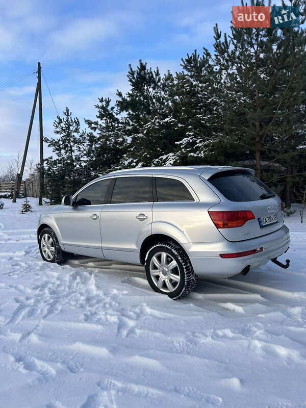 Позашляховик / Кросовер Audi Q7 2006 в Полтаві