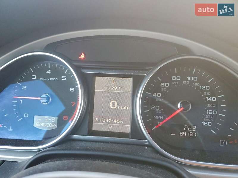 Позашляховик / Кросовер Audi Q7 2015 в Львові