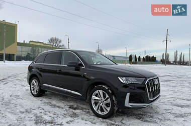Внедорожник / Кроссовер Audi Q7 2020 в Киеве