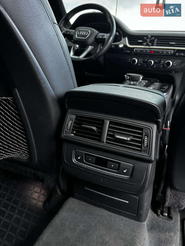 Позашляховик / Кросовер Audi Q7 2016 в Одесі фото 12 Позашляховик / Кросовер Audi Q7 2016 в Одесі