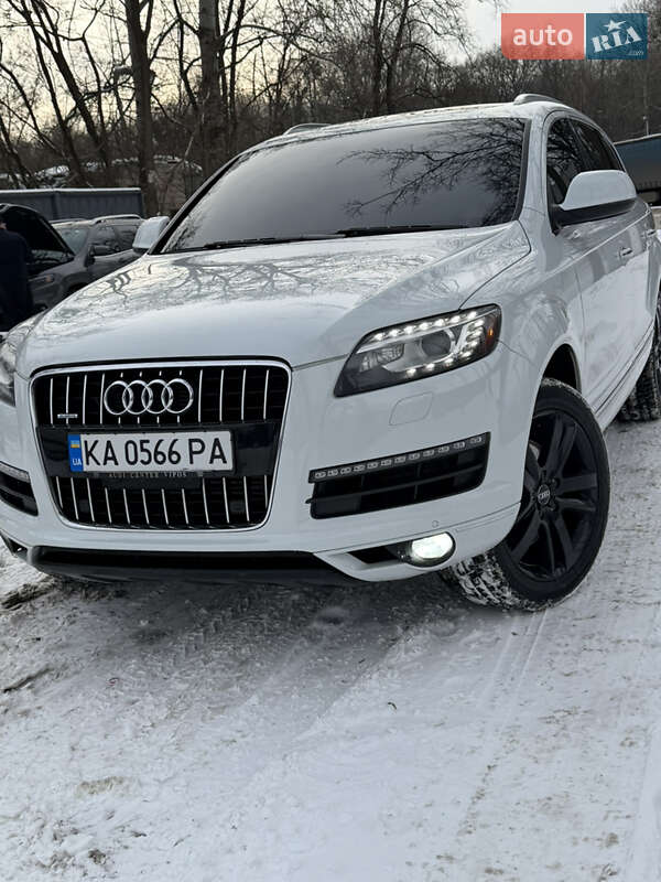 Внедорожник / Кроссовер Audi Q7 2015 в Киеве