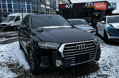 Позашляховик / Кросовер Audi Q7 2018 в Стрию