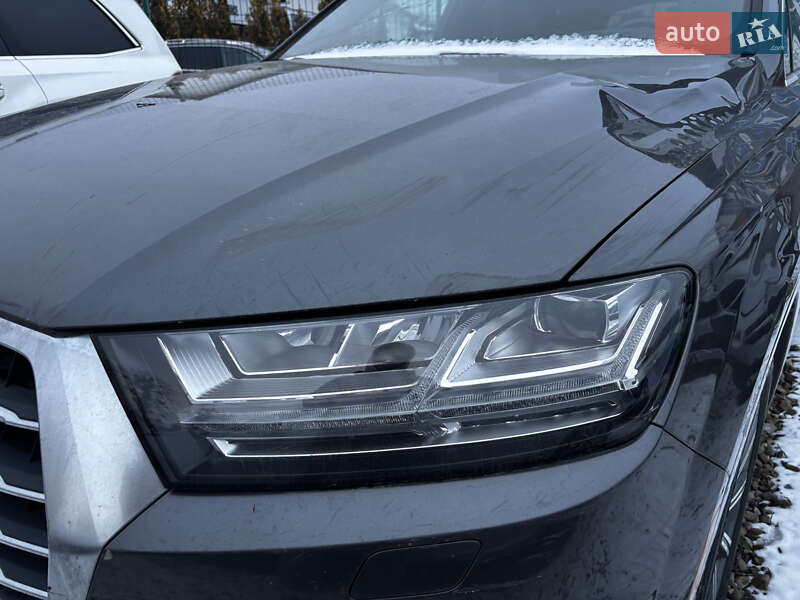 Внедорожник / Кроссовер Audi Q7 2018 в Стрые