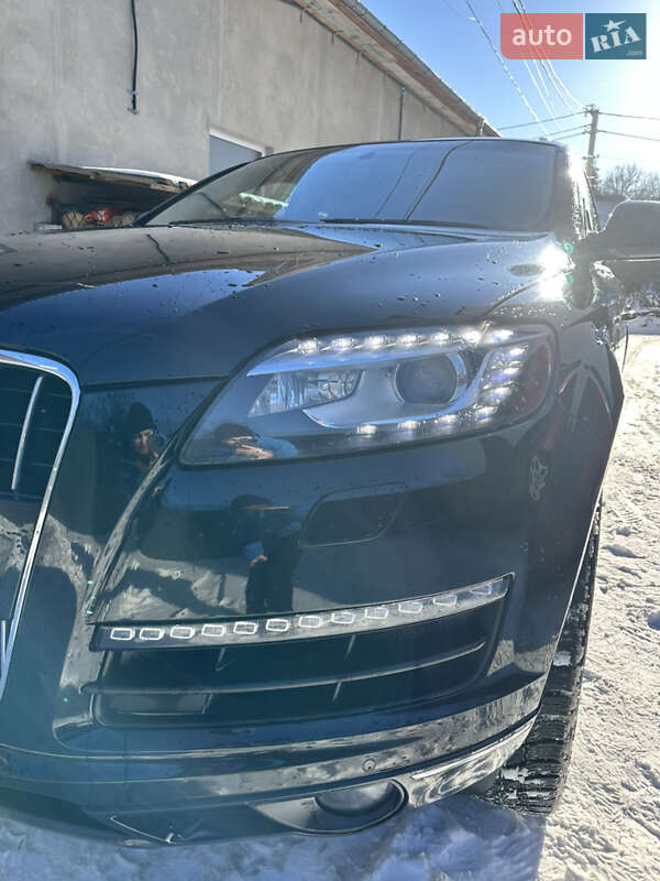 Позашляховик / Кросовер Audi Q7 2014 в Кременці