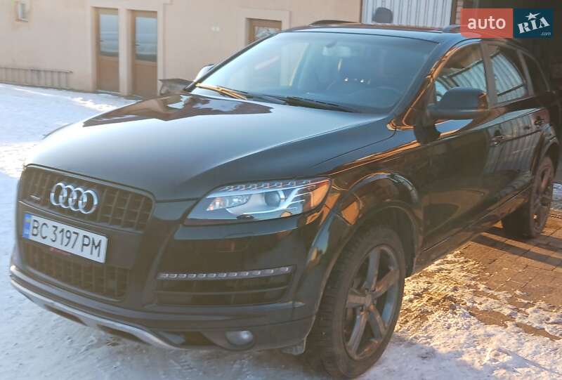 Внедорожник / Кроссовер Audi Q7 2015 в Новояворовске