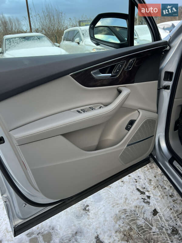 Позашляховик / Кросовер Audi Q7 2023 в Львові
