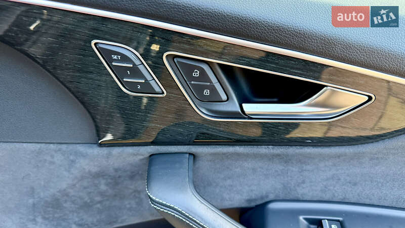 Внедорожник / Кроссовер Audi Q7 2019 в Черновцах