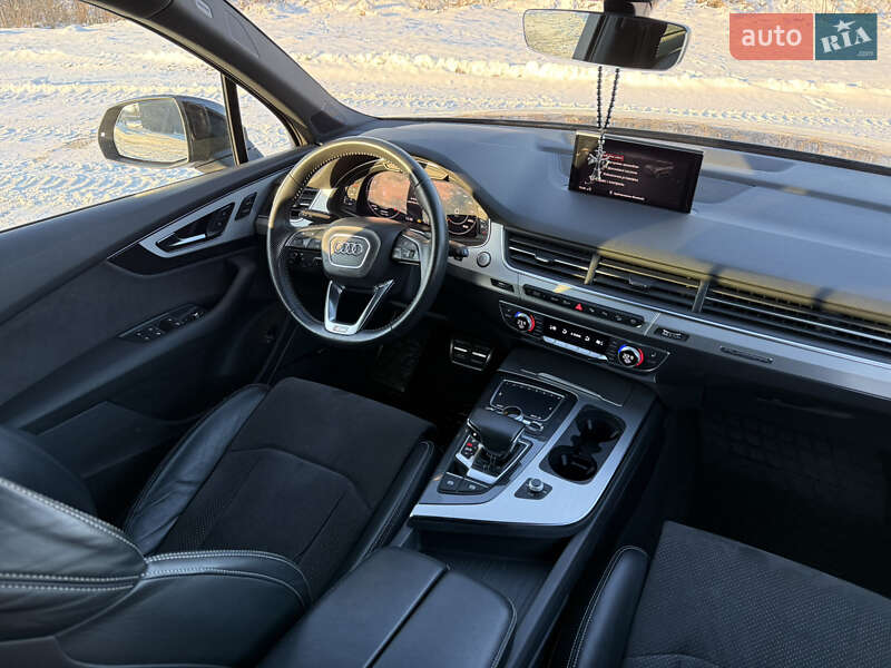 Позашляховик / Кросовер Audi Q7 2017 в Бердичеві