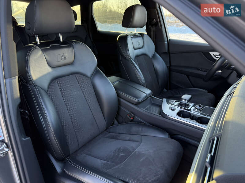 Позашляховик / Кросовер Audi Q7 2017 в Бердичеві