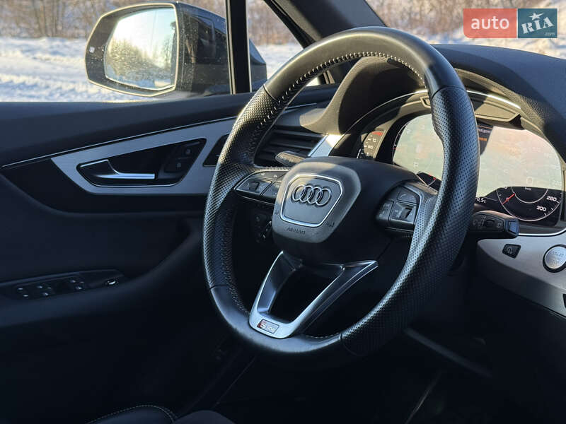 Позашляховик / Кросовер Audi Q7 2017 в Бердичеві