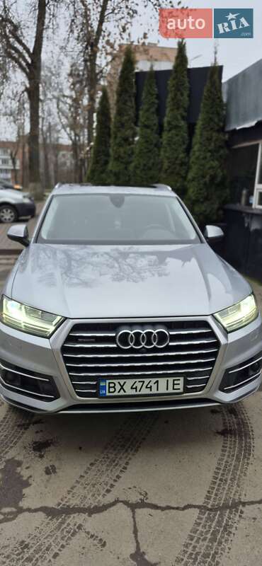 Внедорожник / Кроссовер Audi Q7 2018 в Хмельницком