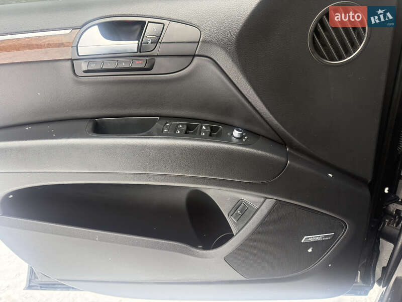 Позашляховик / Кросовер Audi Q7 2011 в Львові