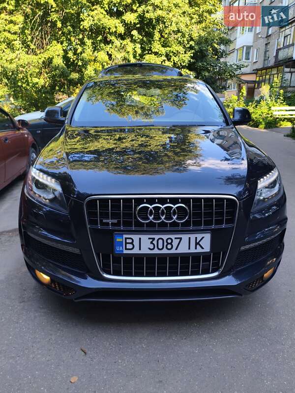 Позашляховик / Кросовер Audi Q7 2012 в Полтаві