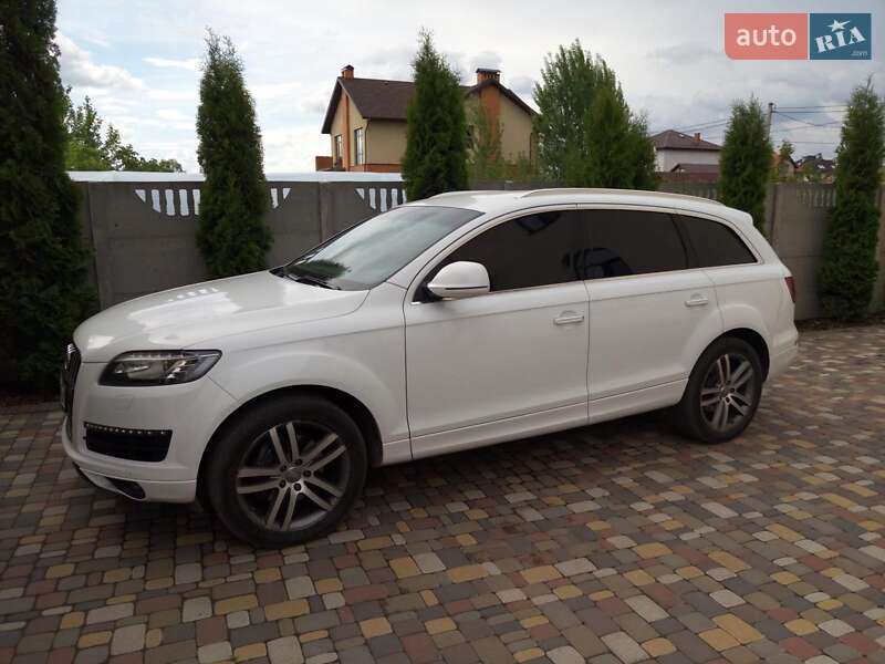 Позашляховик / Кросовер Audi Q7 2010 в Києві
