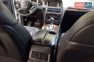 Позашляховик / Кросовер Audi Q7 2010 в Києві