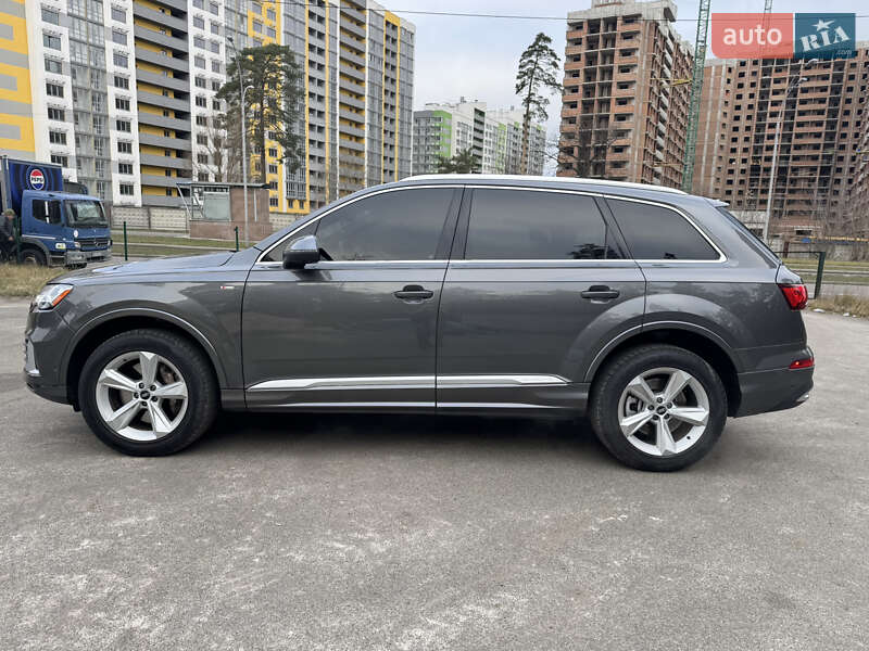Внедорожник / Кроссовер Audi Q7 2020 в Киеве