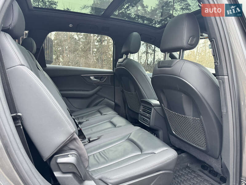 Внедорожник / Кроссовер Audi Q7 2020 в Киеве