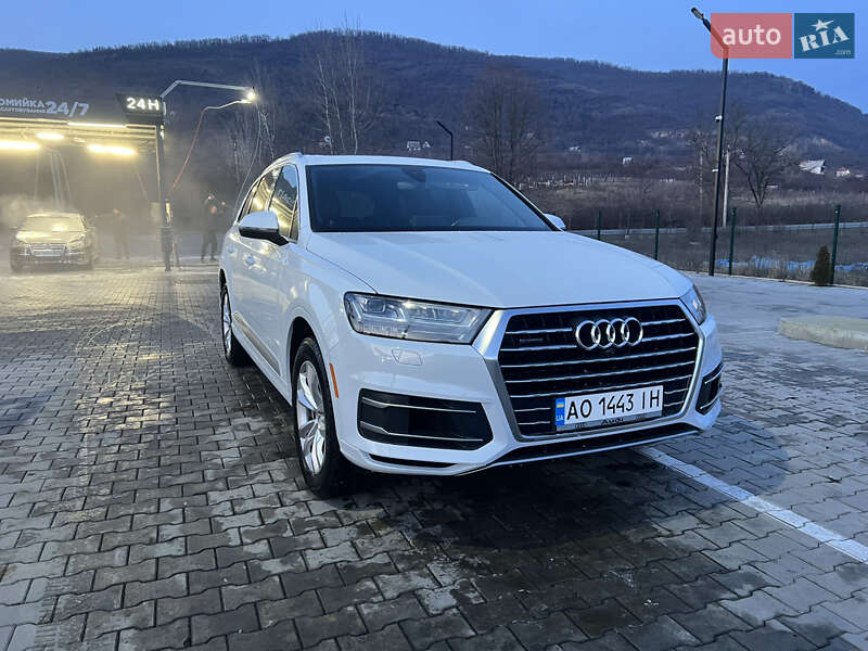 Внедорожник / Кроссовер Audi Q7 2016 в Виноградове