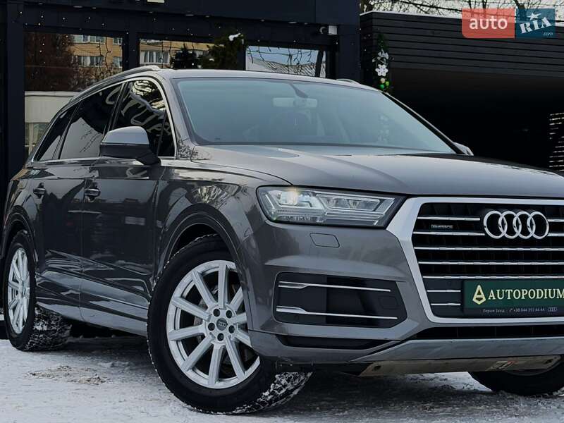 Внедорожник / Кроссовер Audi Q7 2015 в Киеве