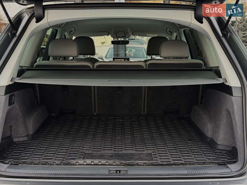 Внедорожник / Кроссовер Audi Q7 2015 в Киеве