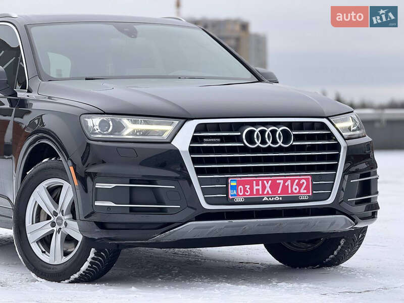 Позашляховик / Кросовер Audi Q7 2017 в Києві