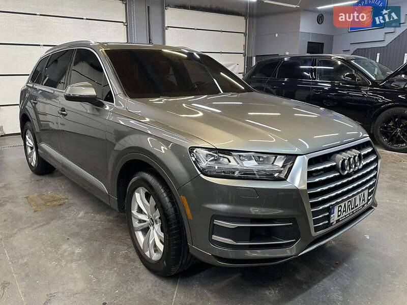 Внедорожник / Кроссовер Audi Q7 2016 в Киеве