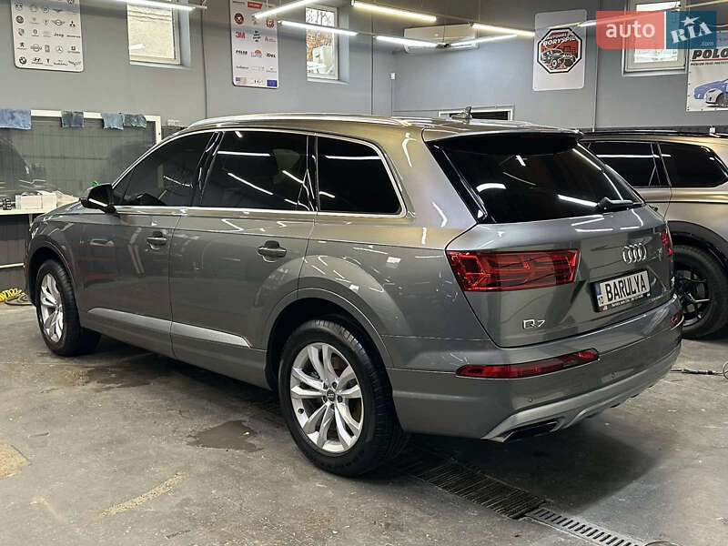 Внедорожник / Кроссовер Audi Q7 2016 в Киеве