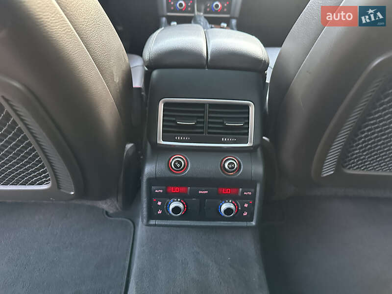 Позашляховик / Кросовер Audi Q7 2014 в Дубні