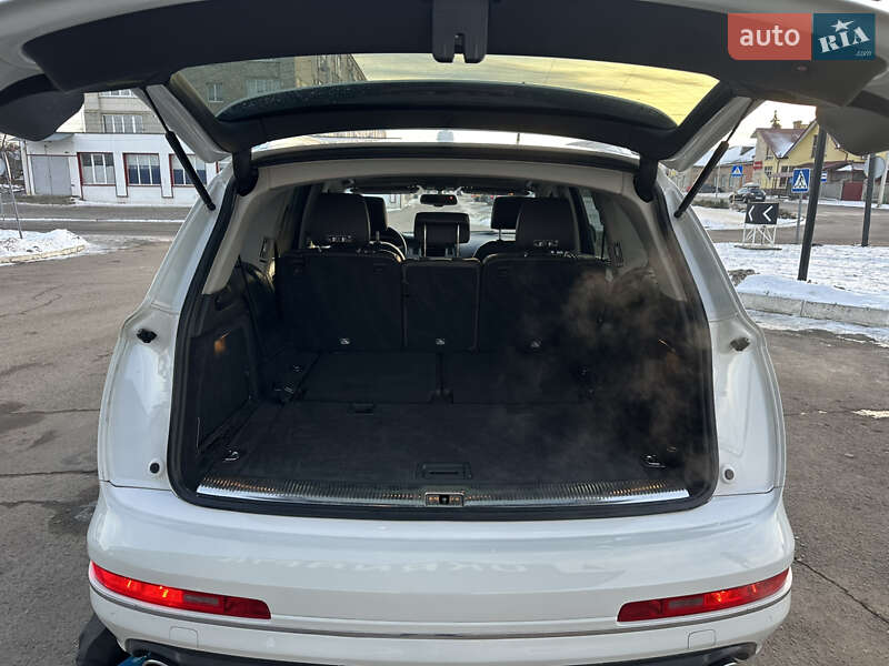 Позашляховик / Кросовер Audi Q7 2014 в Дубні