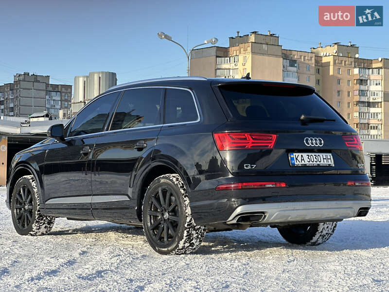 Внедорожник / Кроссовер Audi Q7 2017 в Киеве
