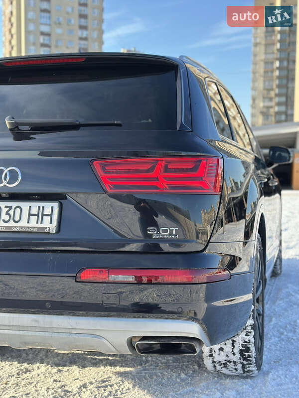 Внедорожник / Кроссовер Audi Q7 2017 в Киеве