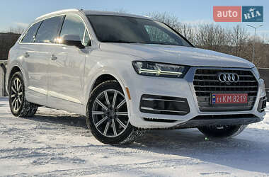 Внедорожник / Кроссовер Audi Q7 2017 в Каменском