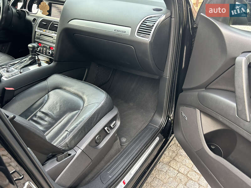 Внедорожник / Кроссовер Audi Q7 2015 в Владимире