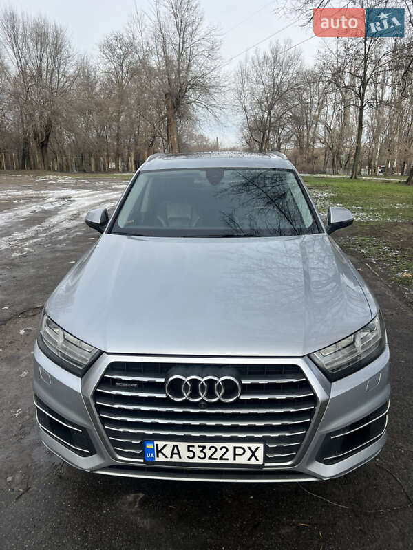 2017 Audi Q7, VIN WA1LAAF79HD056974:plate — фото 1 (autoria)