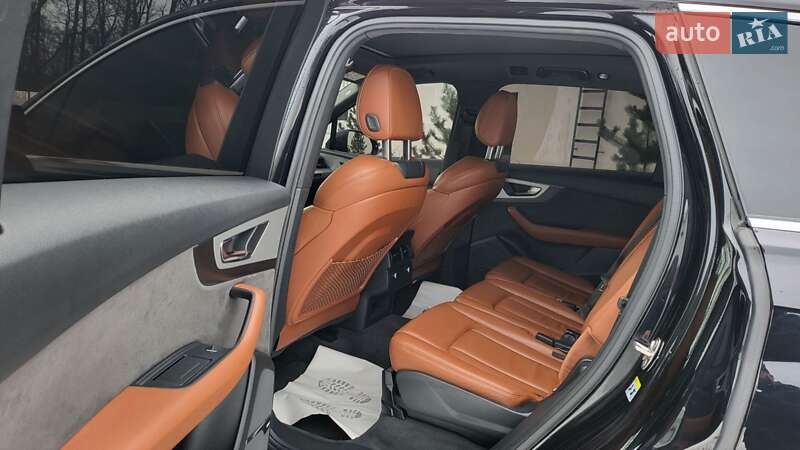 Внедорожник / Кроссовер Audi Q7 2016 в Луцке