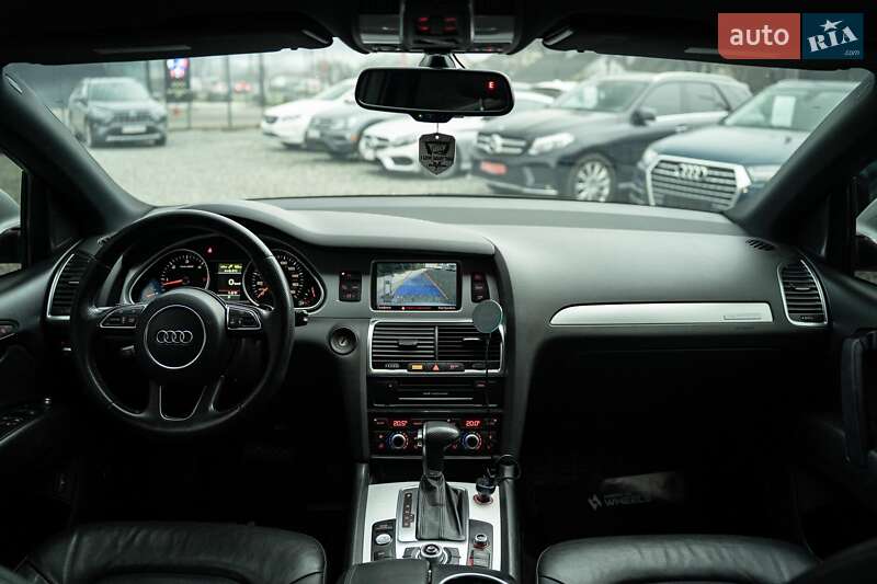 Внедорожник / Кроссовер Audi Q7 2013 в Черновцах