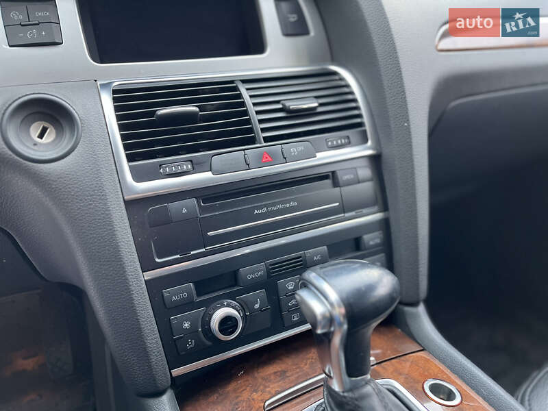 Внедорожник / Кроссовер Audi Q7 2013 в Белой Церкви