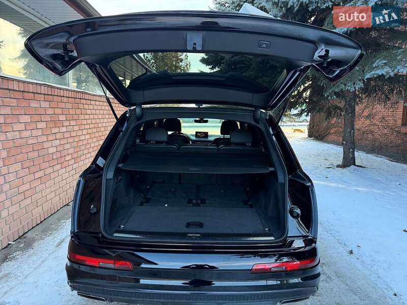 Позашляховик / Кросовер Audi Q7 2017 в Києві фото 15 Позашляховик / Кросовер Audi Q7 2017 в Києві