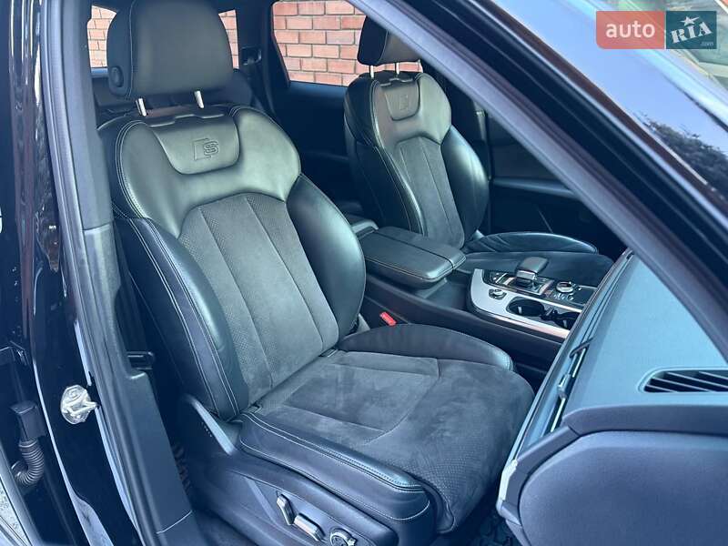 Позашляховик / Кросовер Audi Q7 2017 в Києві фото 24 Позашляховик / Кросовер Audi Q7 2017 в Києві