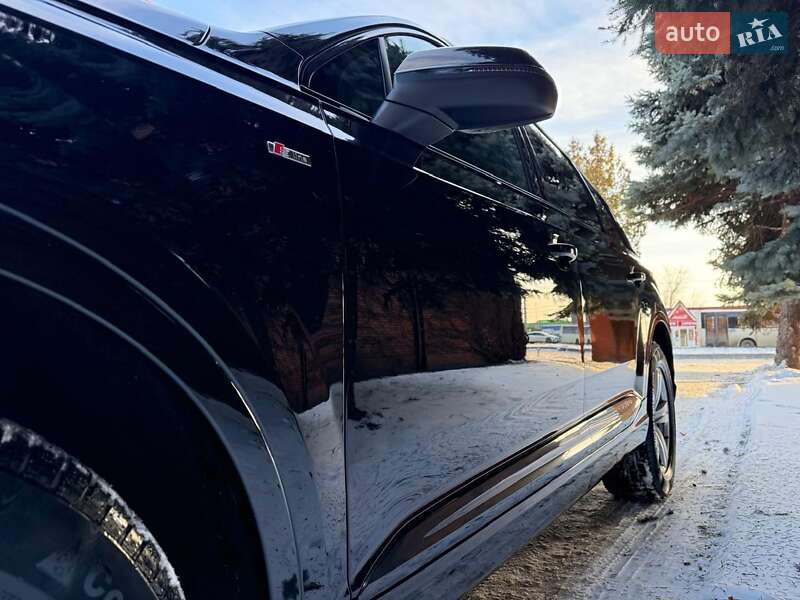 Позашляховик / Кросовер Audi Q7 2017 в Києві фото 31 Позашляховик / Кросовер Audi Q7 2017 в Києві