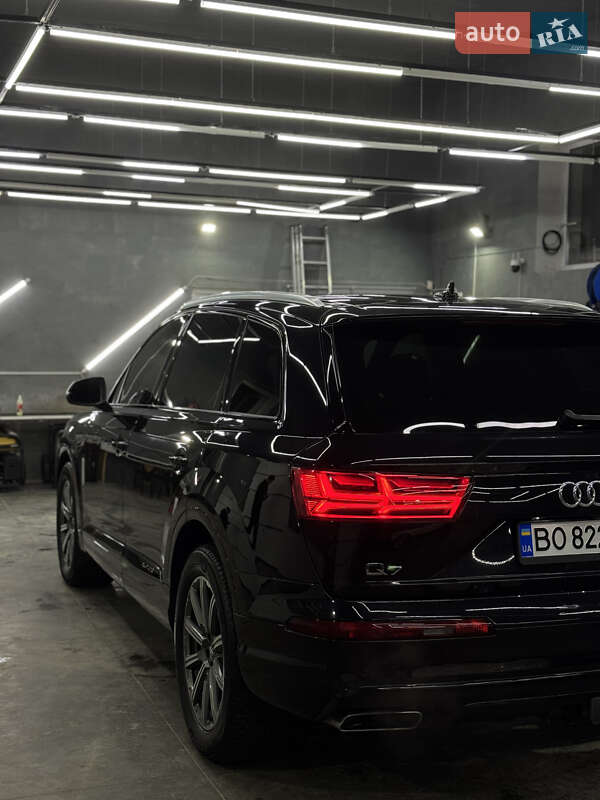 Позашляховик / Кросовер Audi Q7 2018 в Тернополі