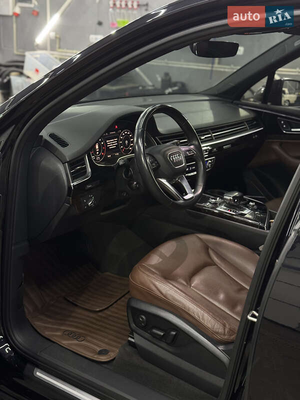 Позашляховик / Кросовер Audi Q7 2018 в Тернополі