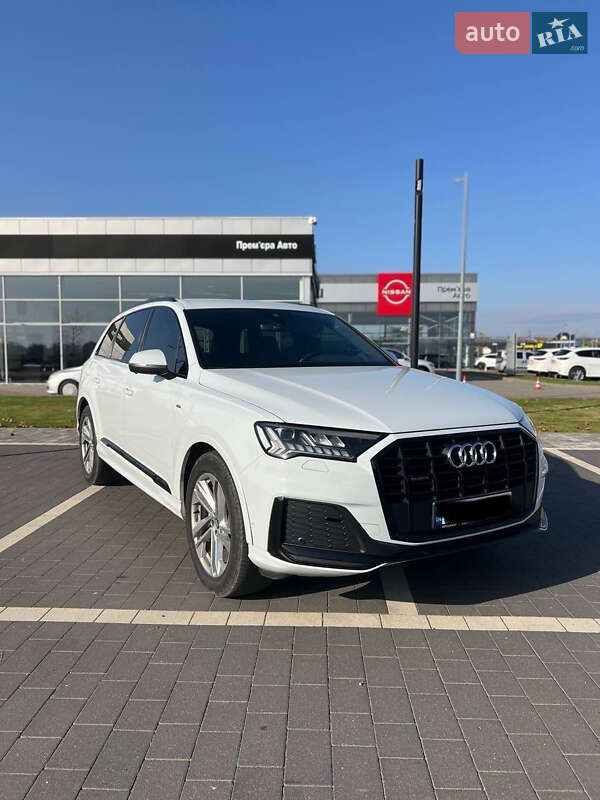 Внедорожник / Кроссовер Audi Q7 2020 в Мукачево