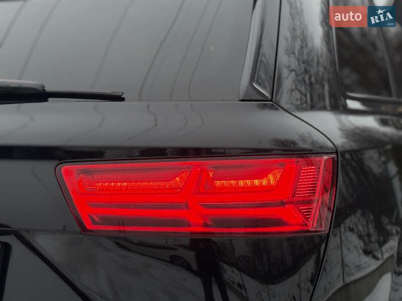 Позашляховик / Кросовер Audi Q7 2018 в Вінниці